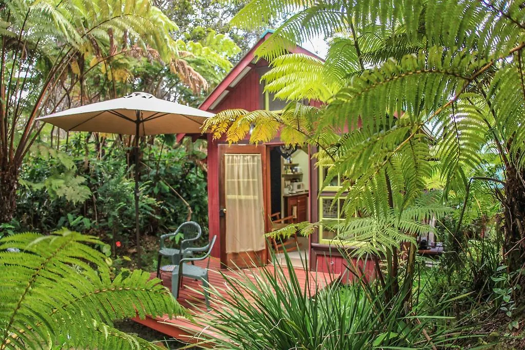 Ferny Hollow: Romantic Rainforest Cottage Volcano 0*,  United States